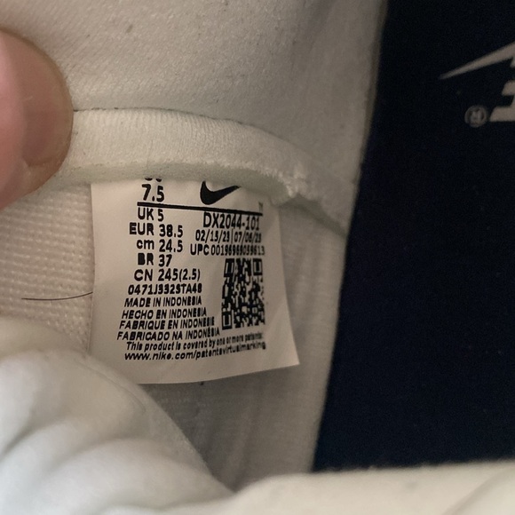 NIKE Dunk High Women’s Sneakers DX2044-101 Size 7.5 - Picture 9 of 10